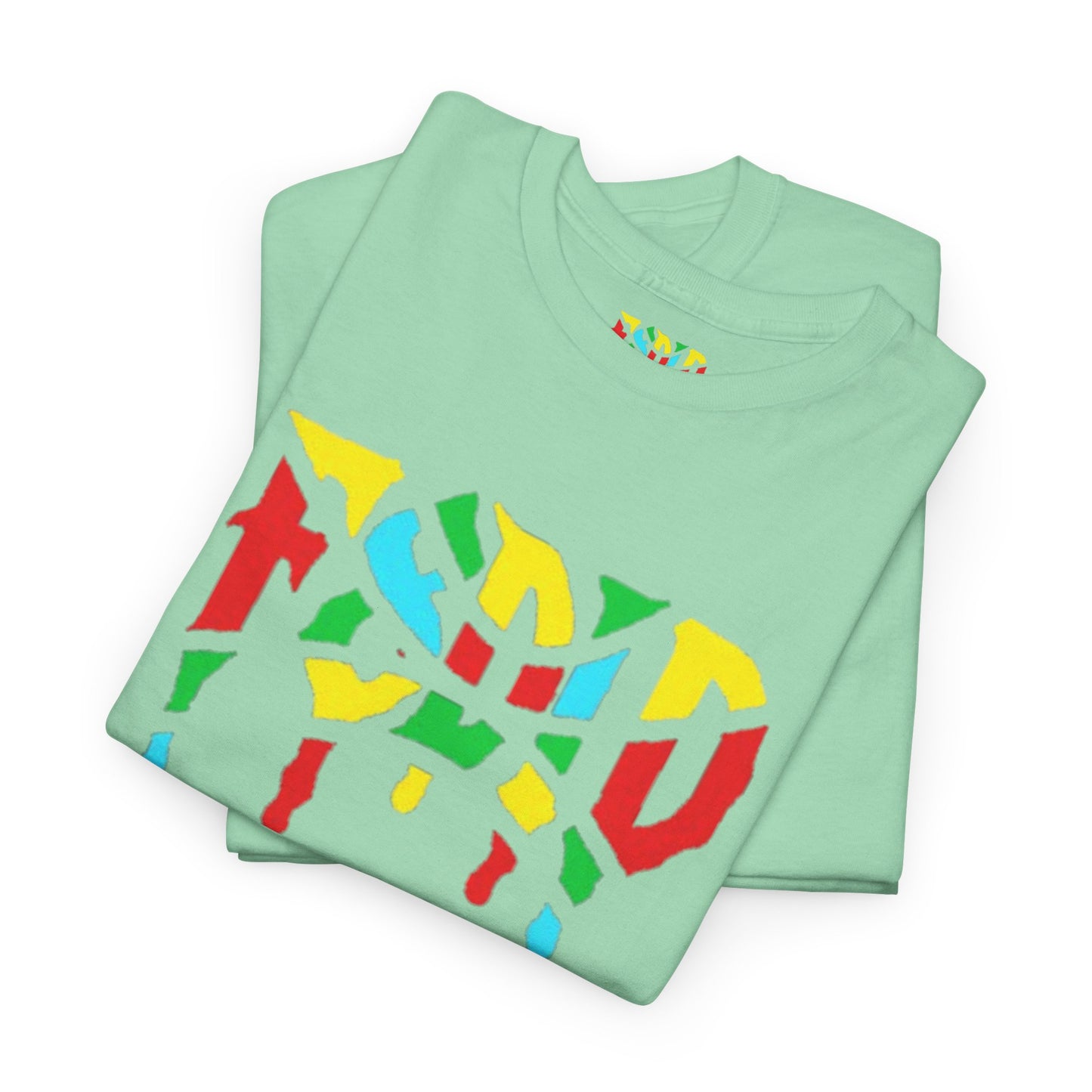 Curves of Confidence Tee